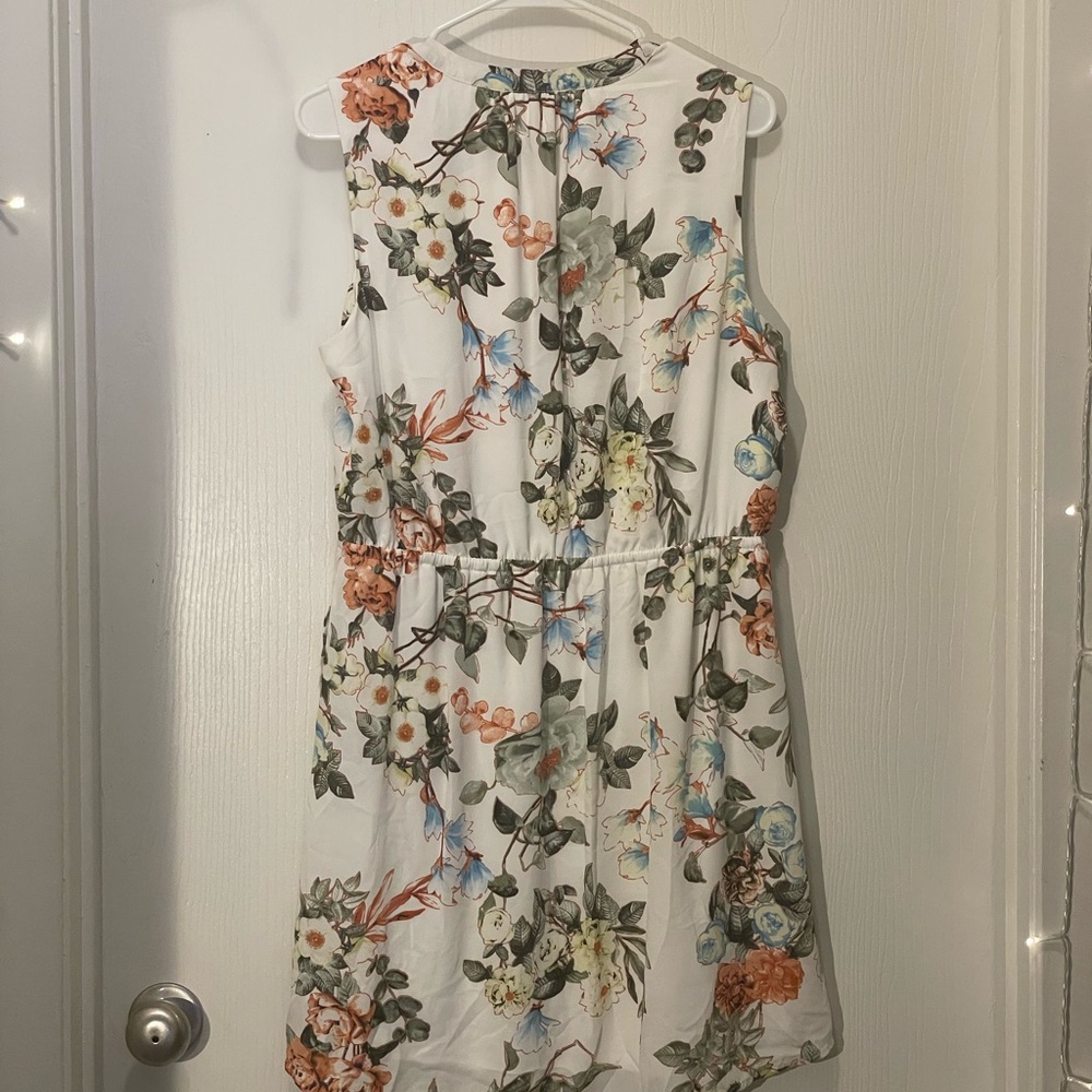 DR2 Floral Patterned Dress - Picture 3 of 5
